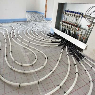 Moderne Haustechnik im Technikraum