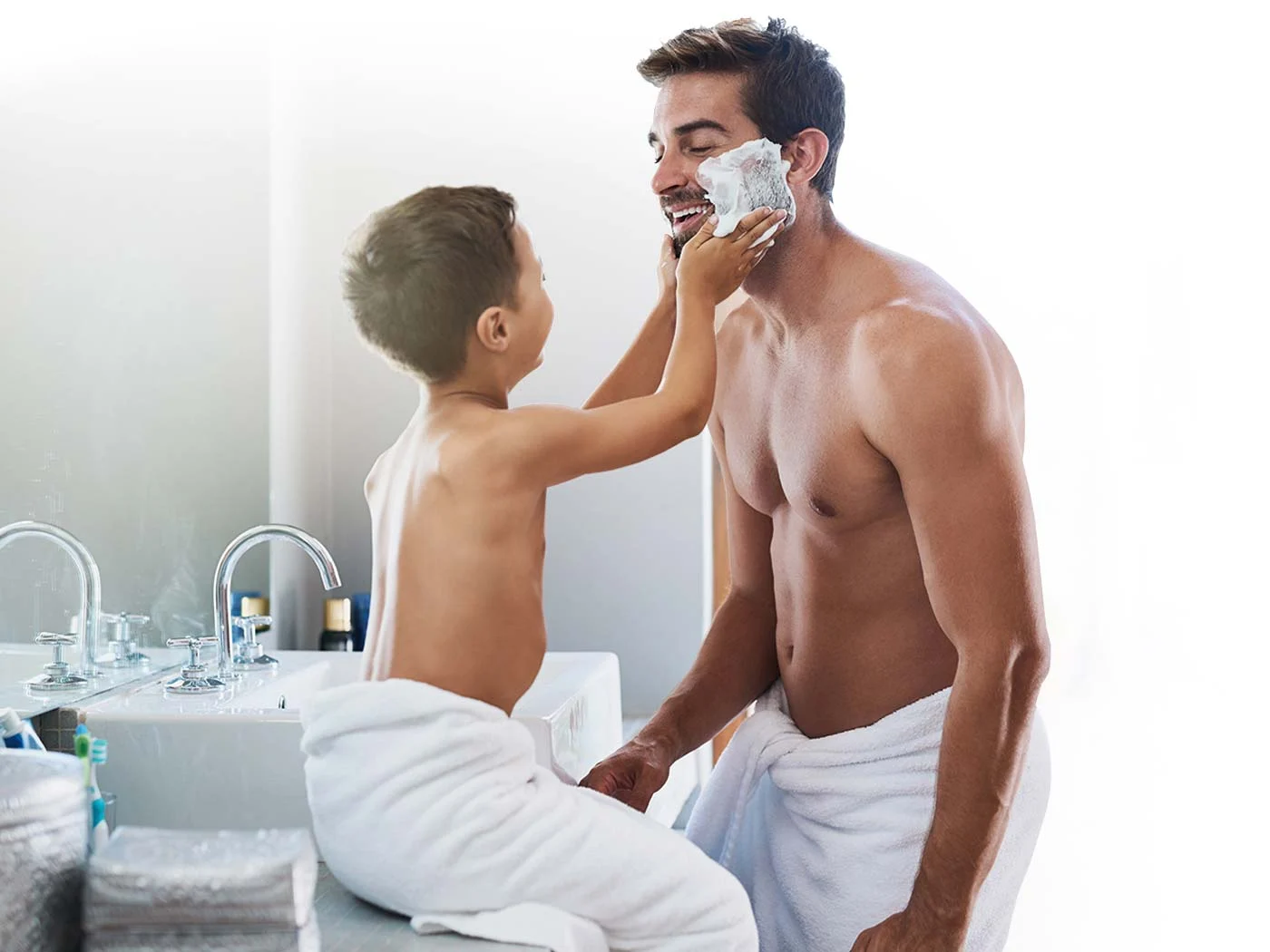 Helles, modernes Badezimmer