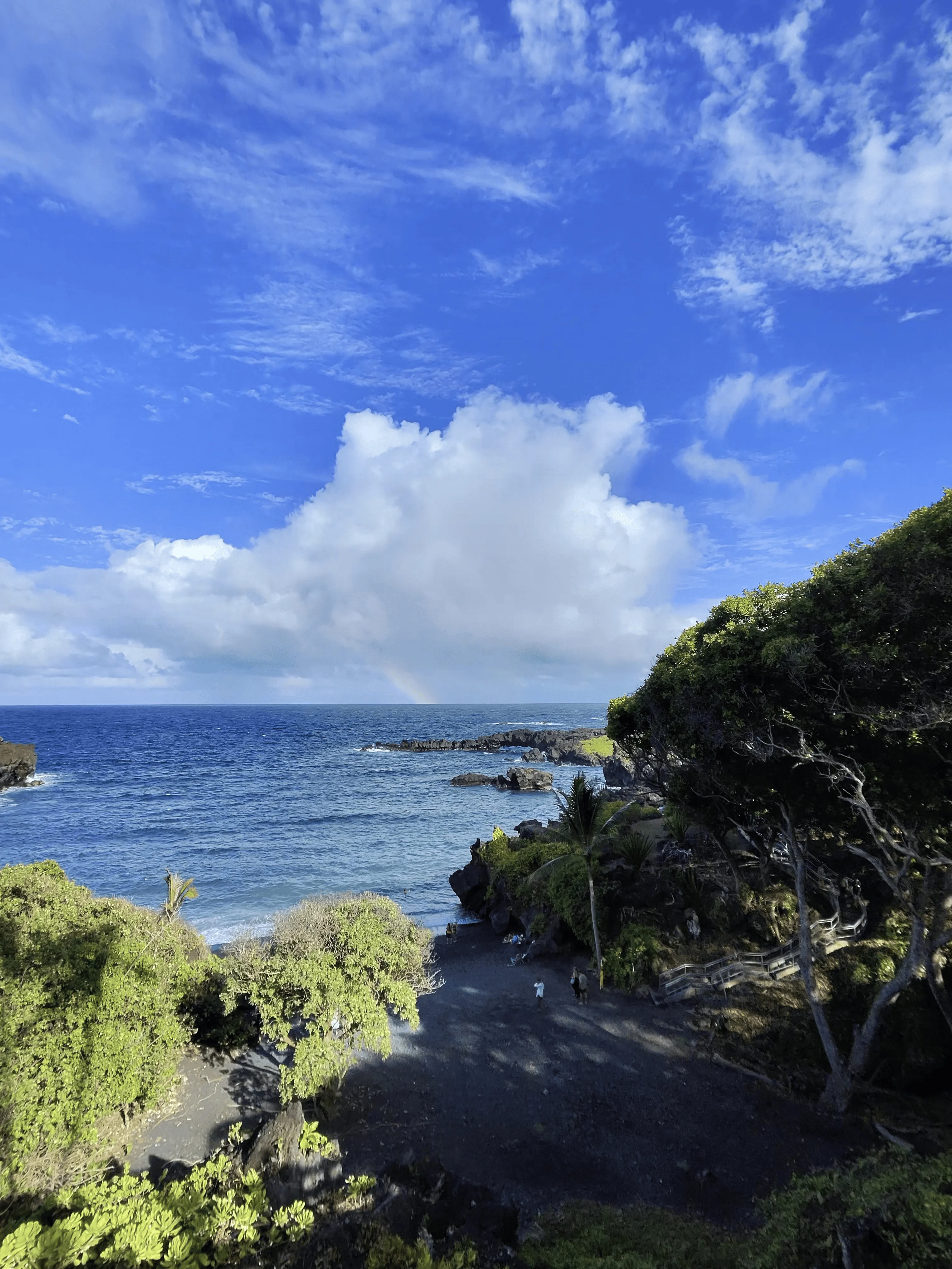 Waiʻānapanapa black sand coastline in East Maui