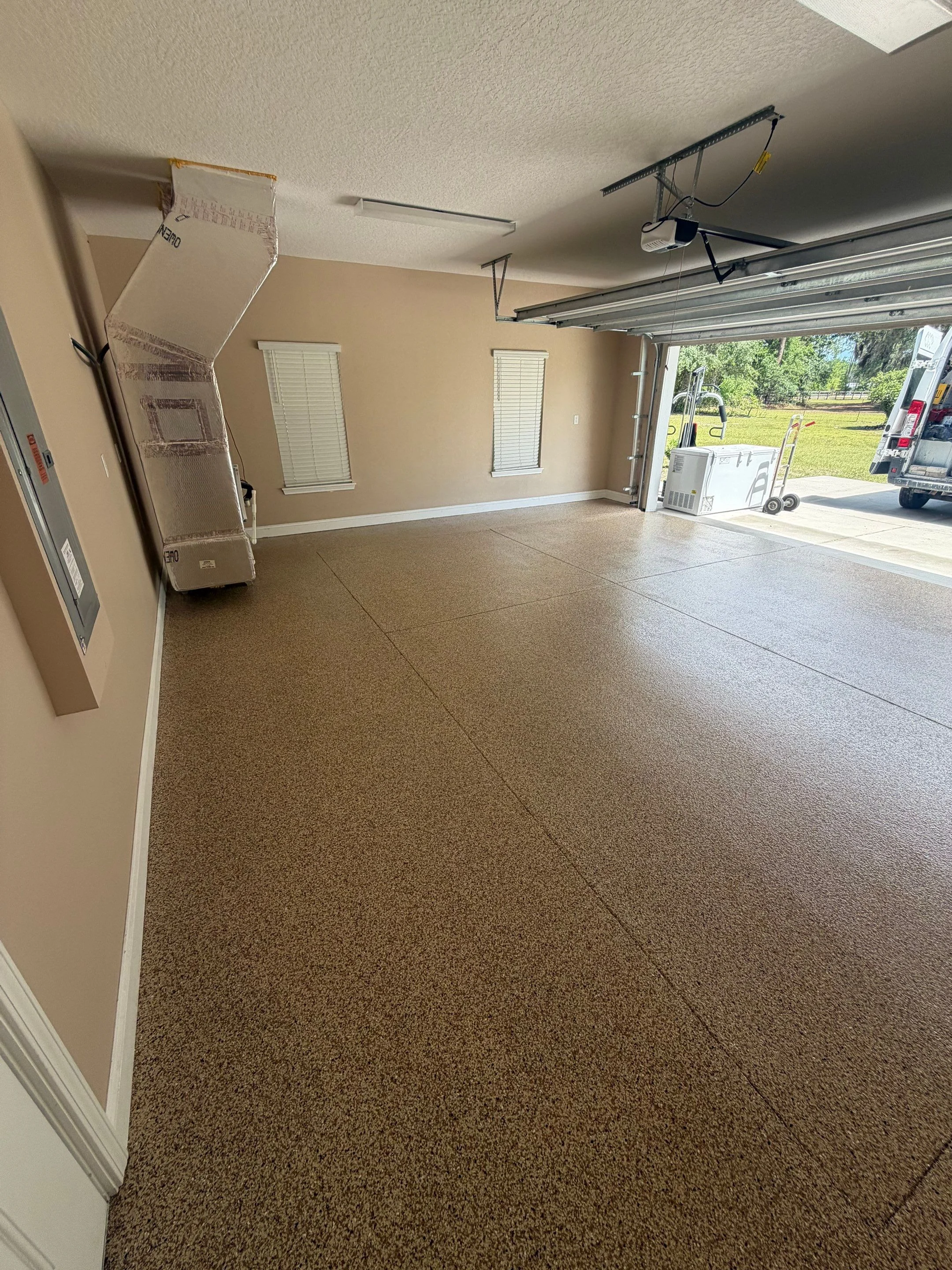 professional polyaspartic garage floor coating