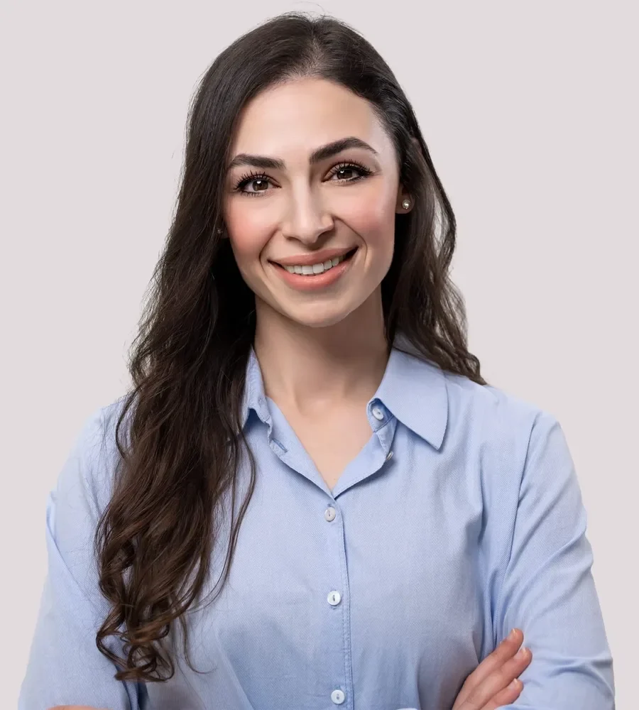 Porträt von Dr. med. dent. Leonie Hartmann