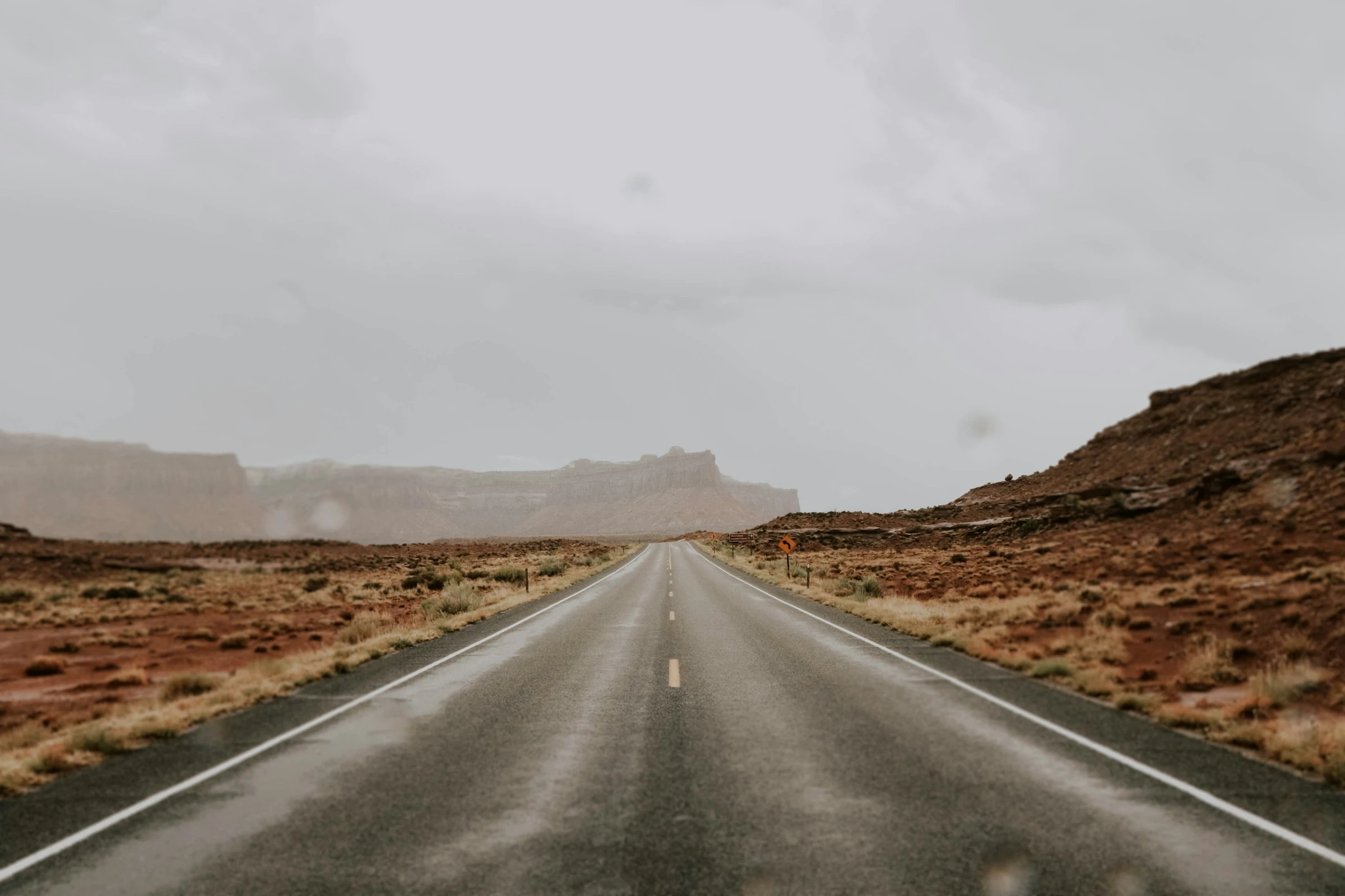 An open highway through a western US landscape. Contextual photograph, not a verified 5F location.