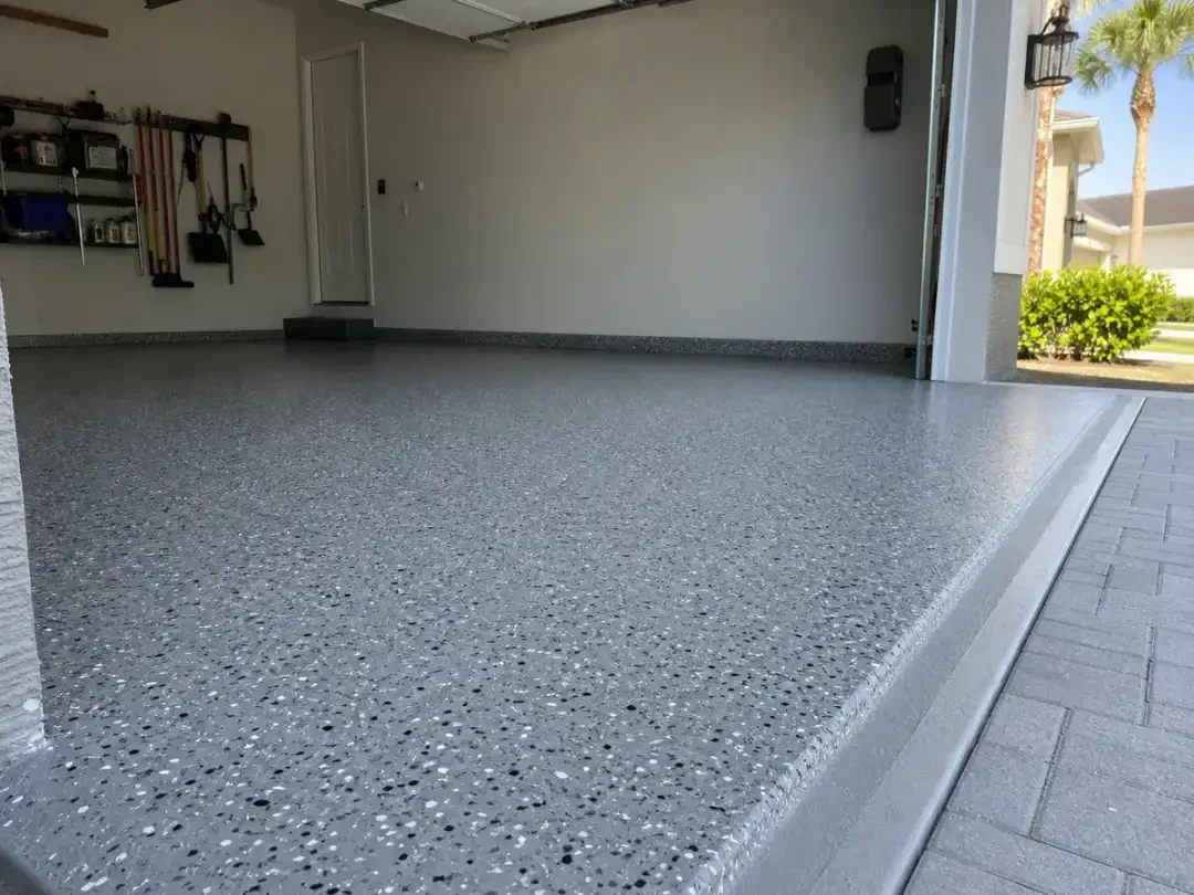 Decorative flake garage floor in Oldsmar