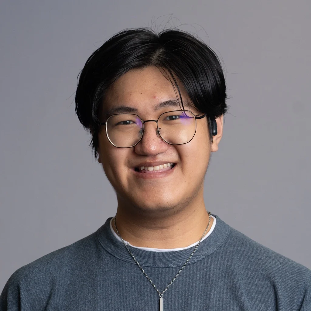 Jiongan Mu smiling in a professional headshot
