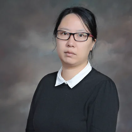 Portrait of Dr. Yuanyuan Peng
