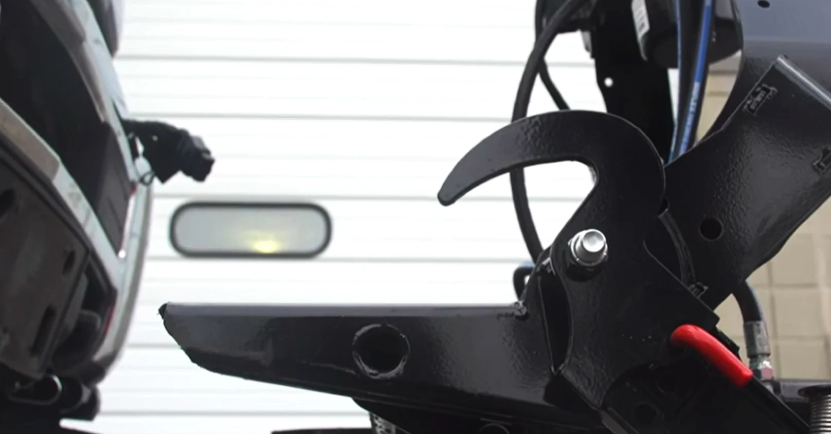 Western UltraMount plow mounting mechanism, manufacturer photograph