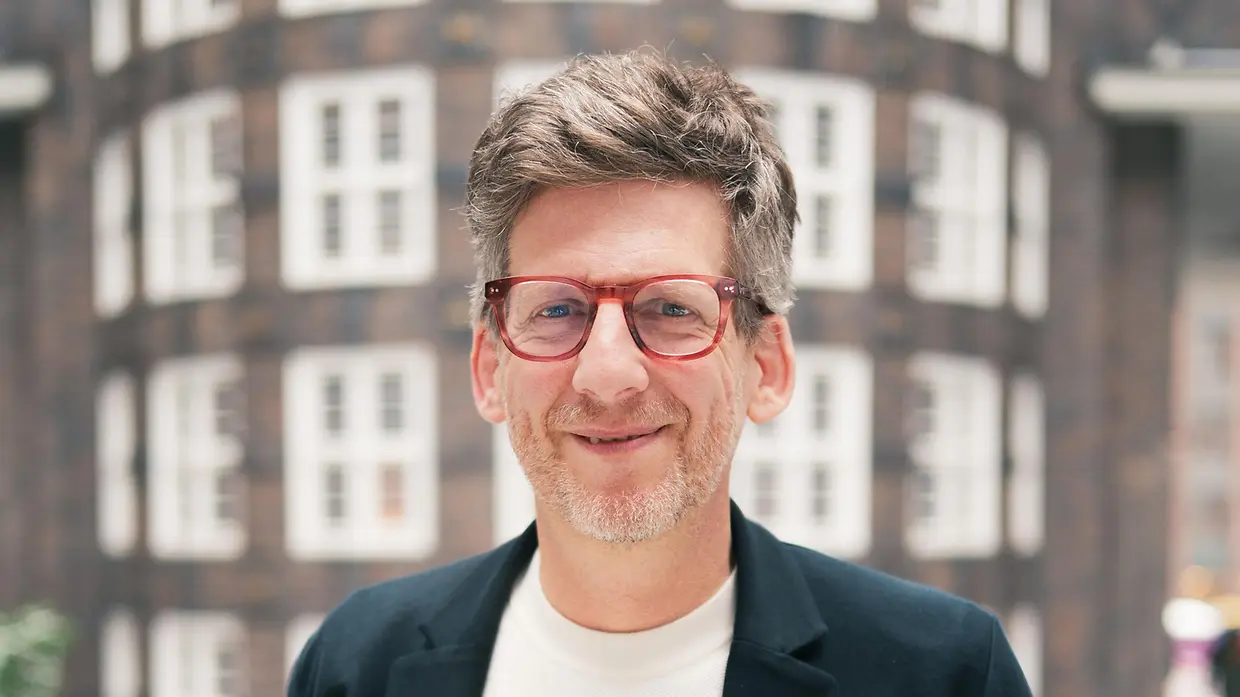 Photo of Dr. Julian Petrin