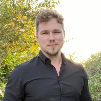 Portrait of Surge Kalashnik, founder of HTL Builders