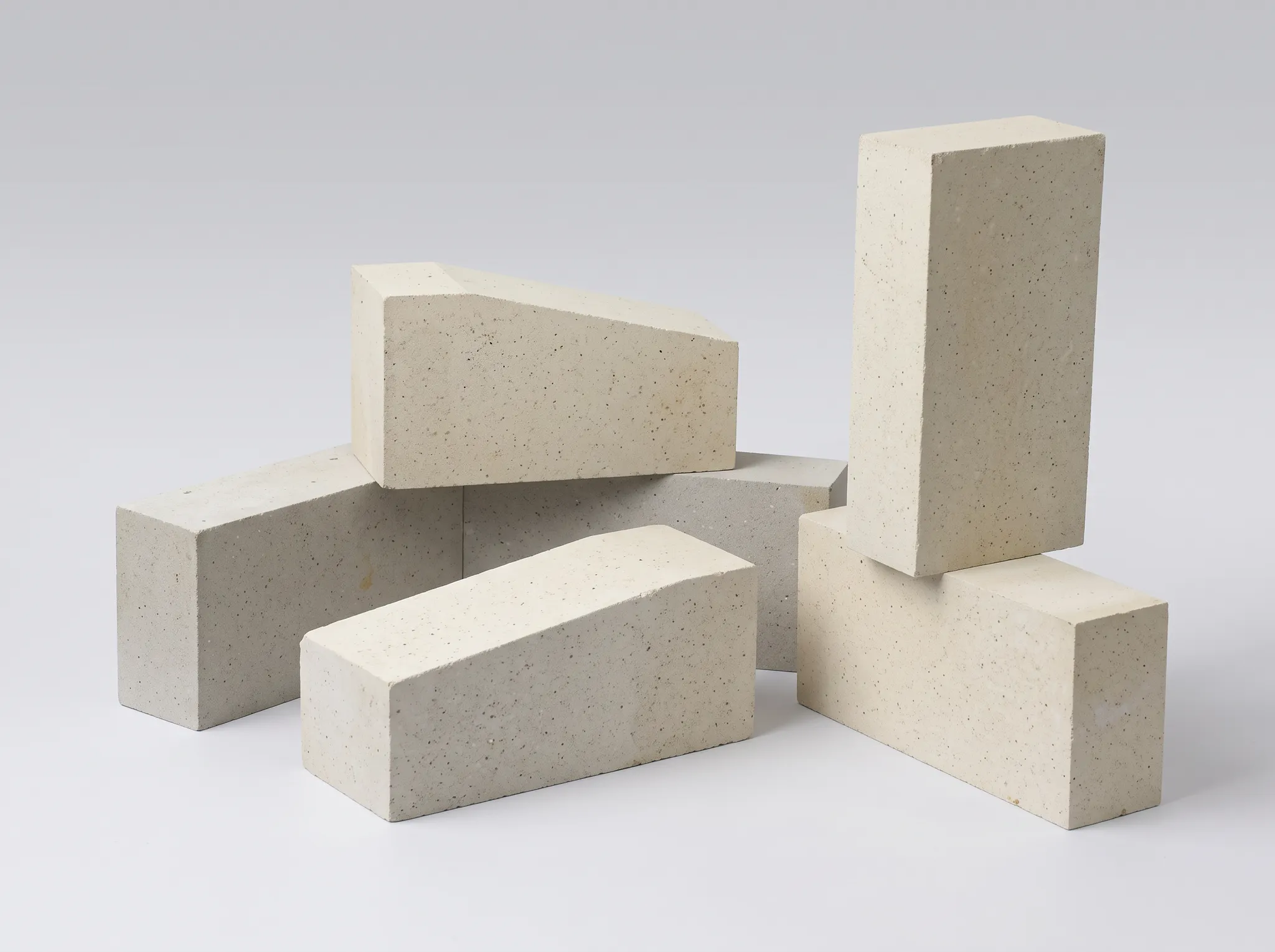 Illustration of high-temperature fired spinel bricks
