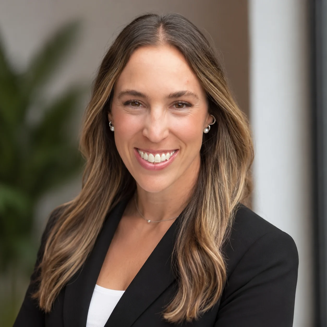 Paola Perez Rulfo Boyer, Communications & Operations