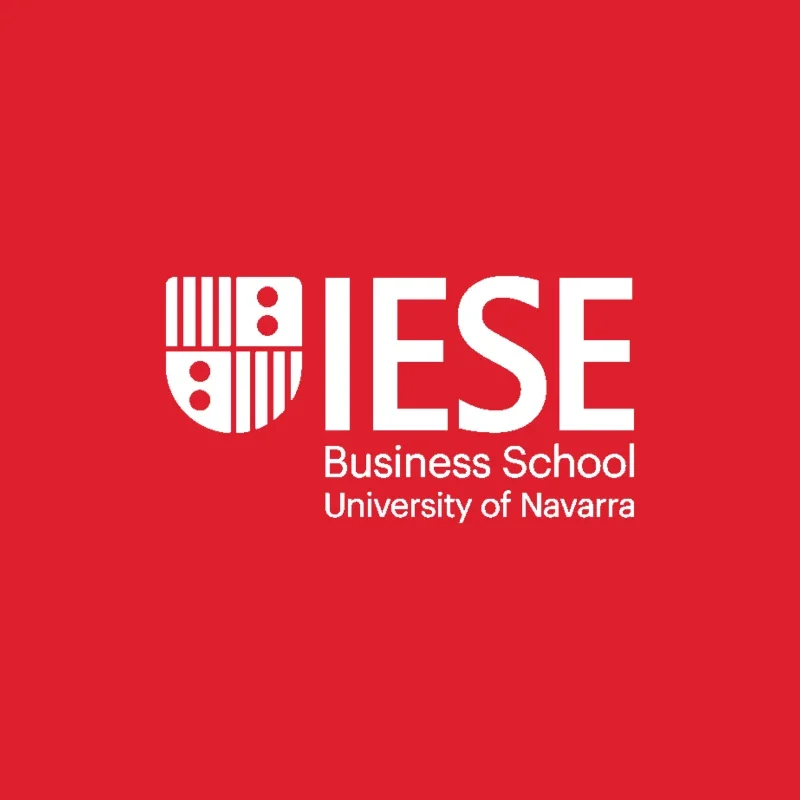 Logotipo de IESE Business School en blanco sobre fondo rojo