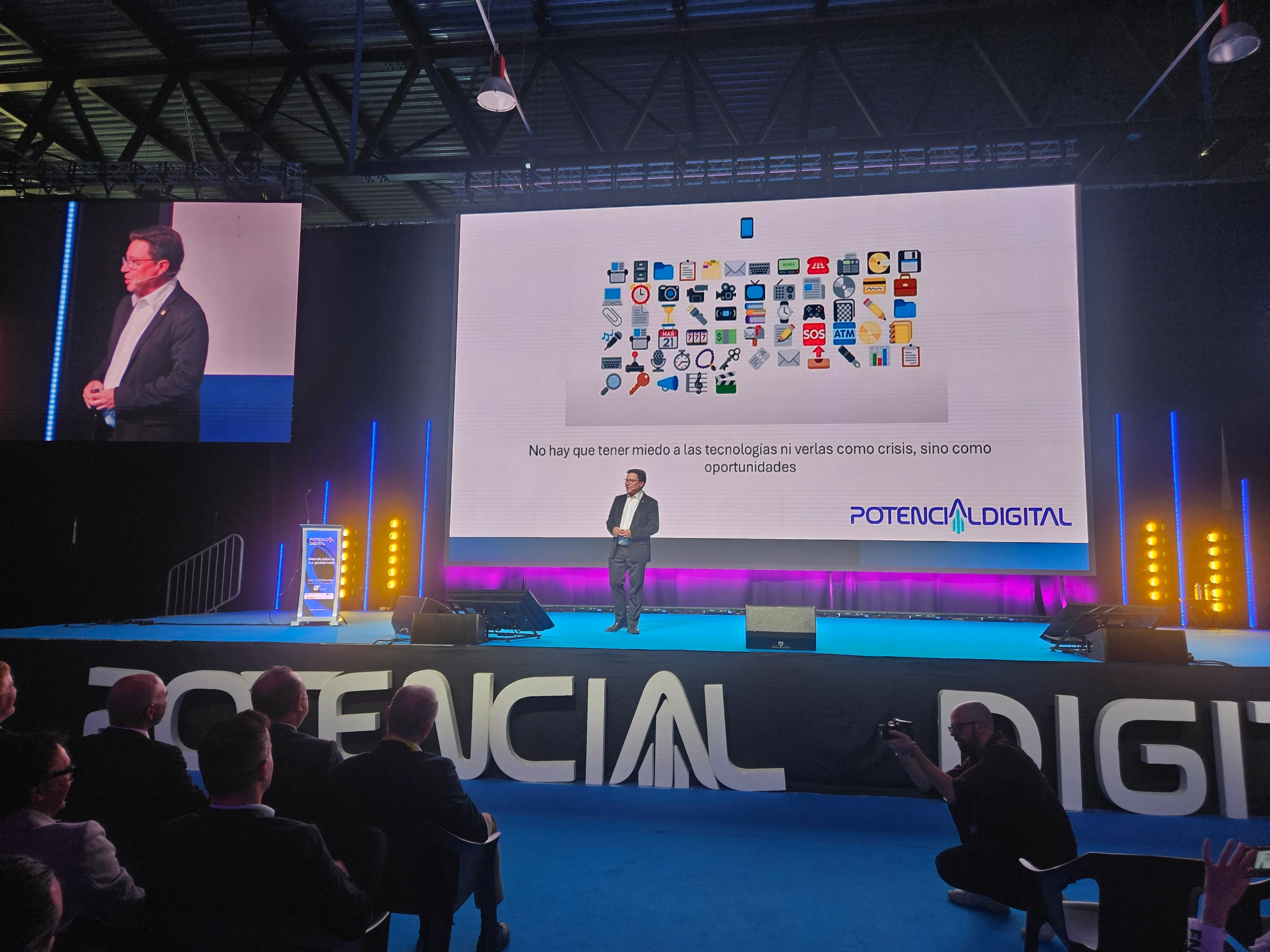 Clausura del II Congreso Potencial Digital celebrado en FEBA, Badajoz, el 3 de octubre de 2025