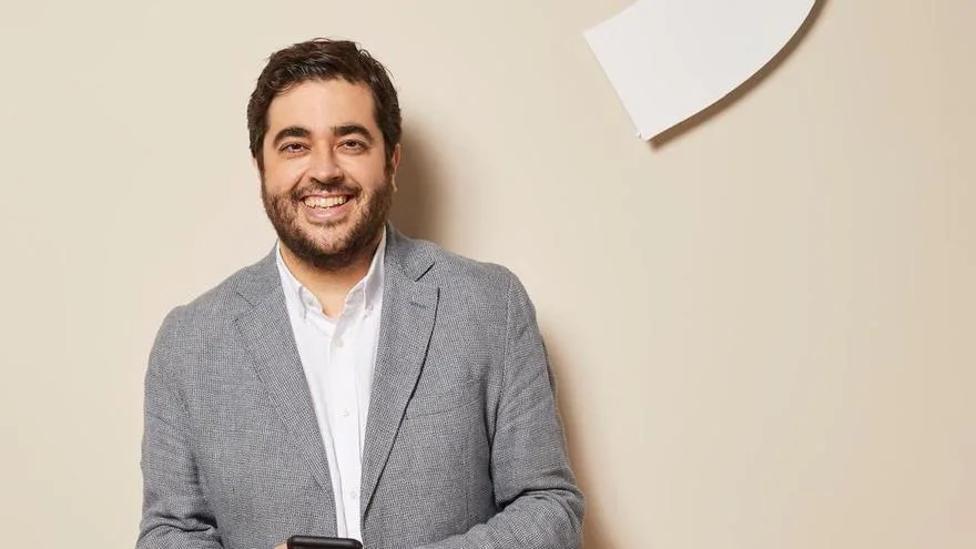 Retrato de Rafael Tamames publicado por INFORMACIÓN con motivo de su conferencia en Ibi