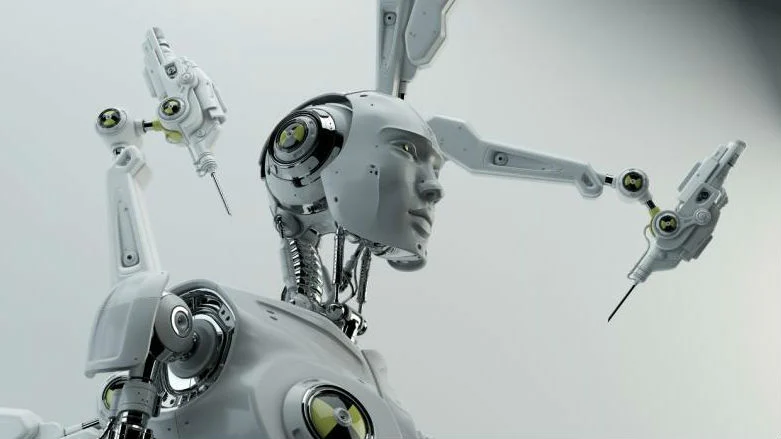 Robot humanoide rodeado de brazos robóticos